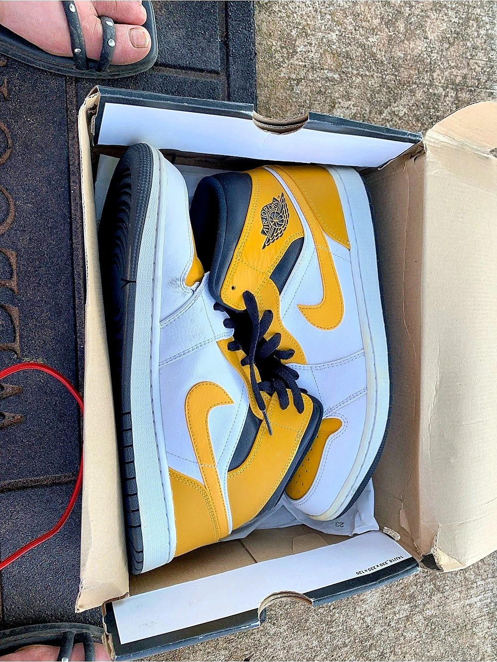 Nike Air Jordan 1 Yellow & White Sneakers Like New